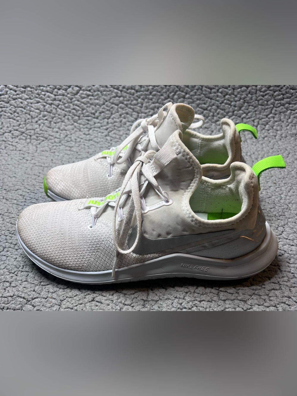 Nike Free TR 8 Sneakers Womens Size 7 White And Green 942888